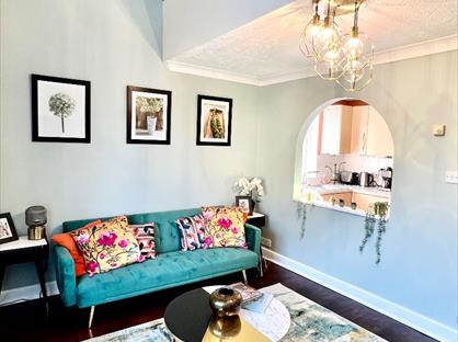 2 Bed End Terrace, Ladygrove Drive, GU4