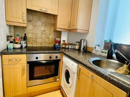 2 Bed Flat, Buckingham Place, BS8