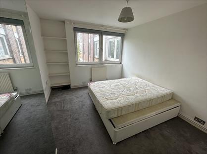 Room in a Shared Flat, Fulham Road, SW10