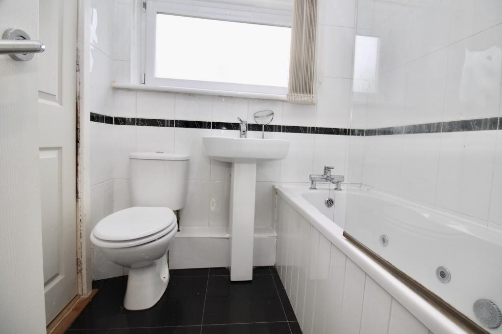 Kirkintilloch, Glasgow 1 Bed Flat, Fossil Grove, G66 To Rent Now