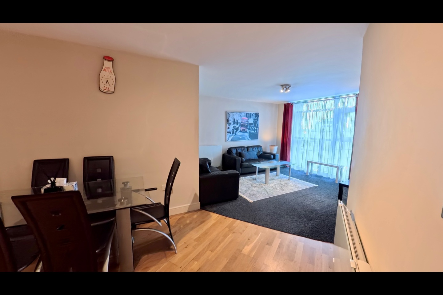 1 Bed Flat, Altolusso, CF10 photo 3
