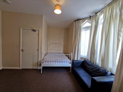 Room in a Shared Flat, Highfield Road, DA1