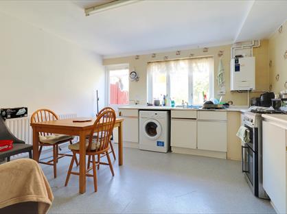 4 Bed Terraced House, Chaplin Close, SE1