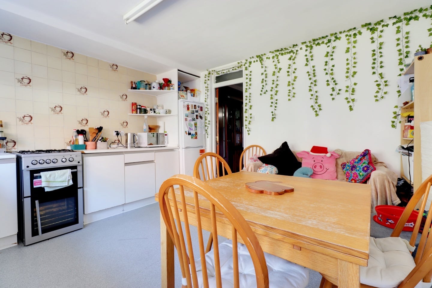 Additional image 2 of 4 Bed Terraced House, Chaplin Close, SE1, N1 7GU