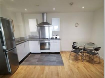 2 Bed Flat, The Reach, L3