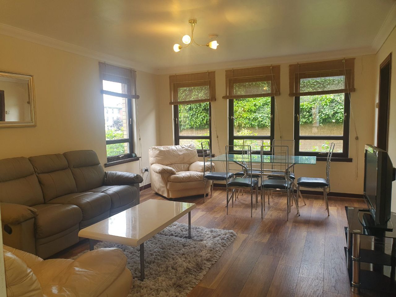 2 Bed Flat, Lymburn Street, G3 photo 2