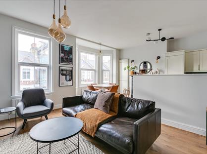 2 Bed Flat, College Place, NW1