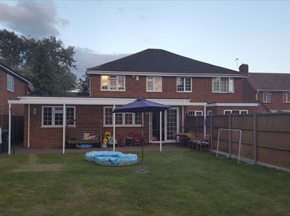 5 Bed Semi-Detached House, Little Sutton Lane, SL3