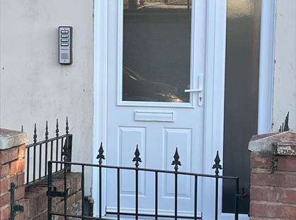 1 Bed Flat, Farlow Road, CH42