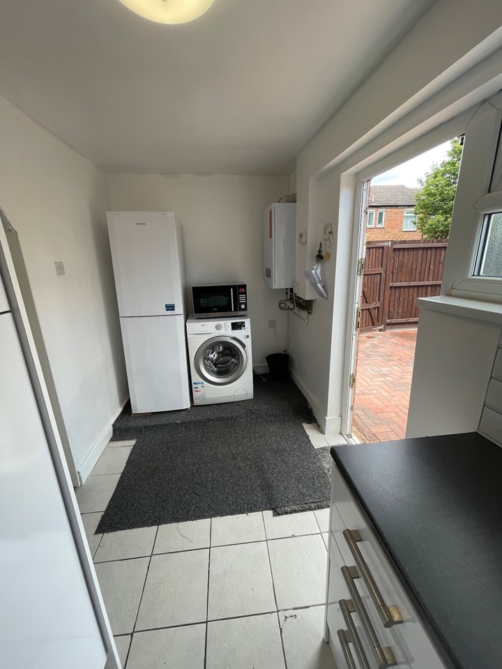 Additional image 2 of 1 Bed Flat, Queens Road, NG9, N1 7GU