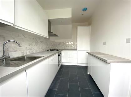 3 Bed Semi-Detached House, Pollards Hill South, SW16