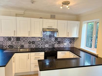 3 Bed Semi-Detached House, Ivanhoe Road, DN12