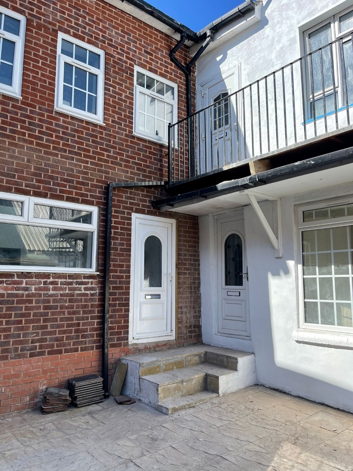 Brierley Hill 1 Bed Flat, Church Street, DY5 To Rent Now for £575.