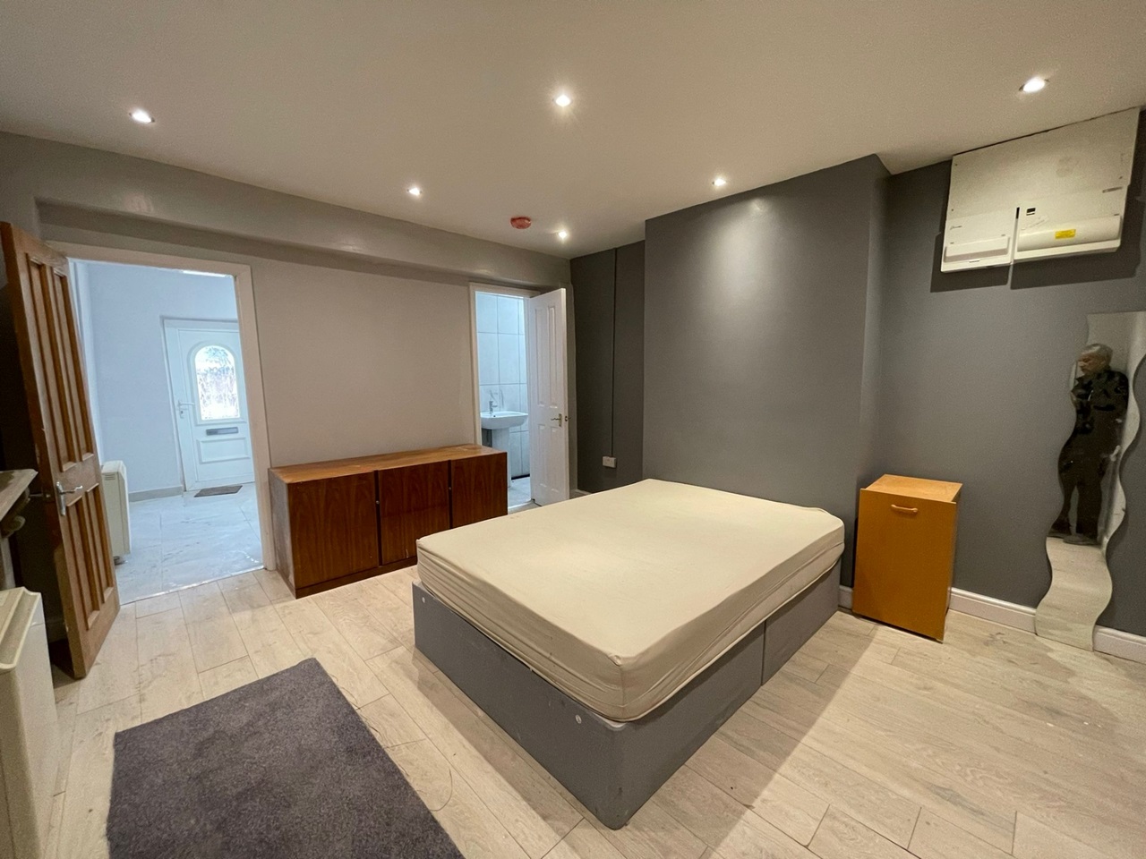 Brierley Hill 1 Bed Flat, Church Street, DY5 To Rent Now for £575.