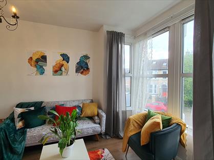 2 Bed Maisonette, Selsdon Road, E11
