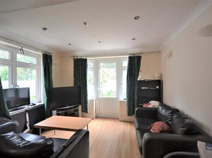 3 Bed Flat, Tooting Bec Road, SW17