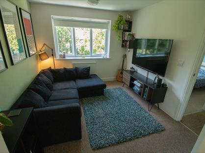 1 Bed Flat, Courtfield Grove, BS16