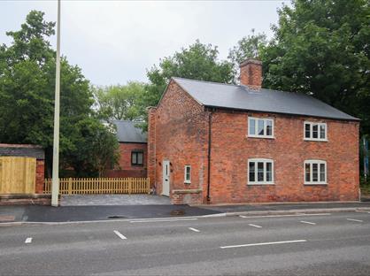 3 Bed Detached House, Lichfield Street, B78