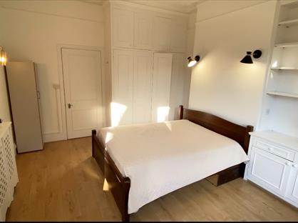 Room in a Shared Flat, Kersley Street, SW11