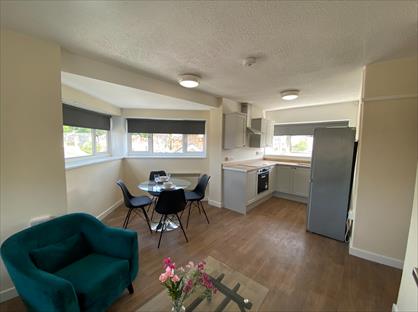 3 Bed Flat, Deiniol Road, LL57