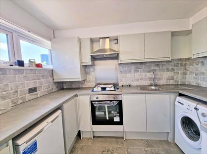 2 Bed Flat, Shepherds Gardens, B15