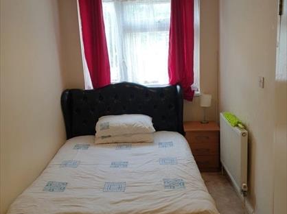 Room in a Shared House, Malmesbury Road, E3