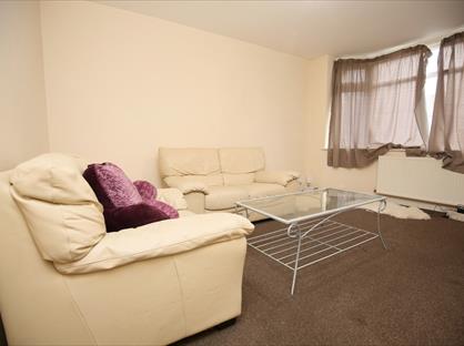 3 Bed Terraced House, Thomas Landsdail Street, CV3