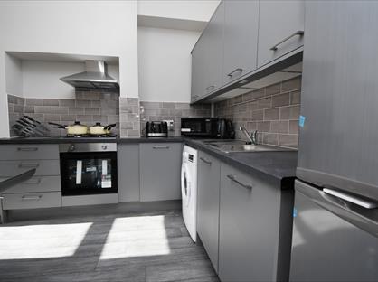 Room in a Shared House, Dall Street, BB11