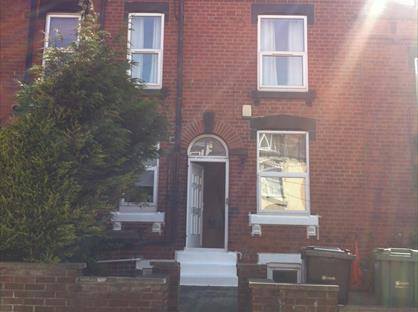 3 Bed Terraced House, Martin Terrace, LS4