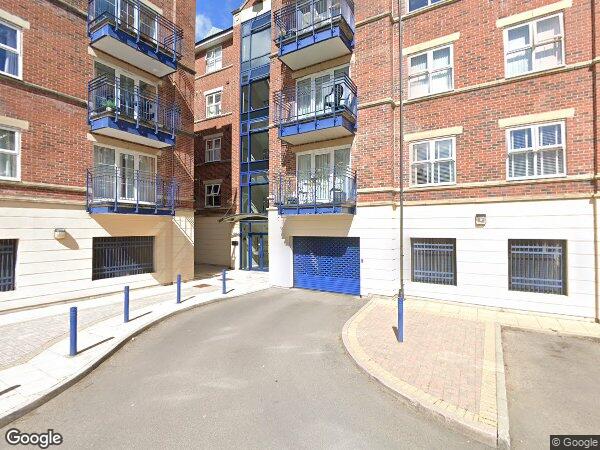 3 Bed Flat, Carisbrooke Road, LS16