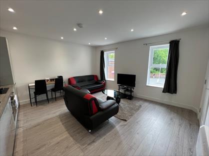 2 Bed Flat, Sakina House, M20