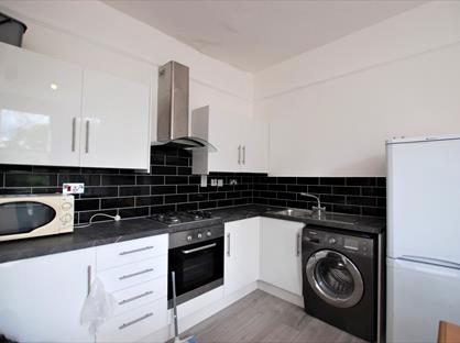 2 Bed Flat, Brighton Terrace, SW9