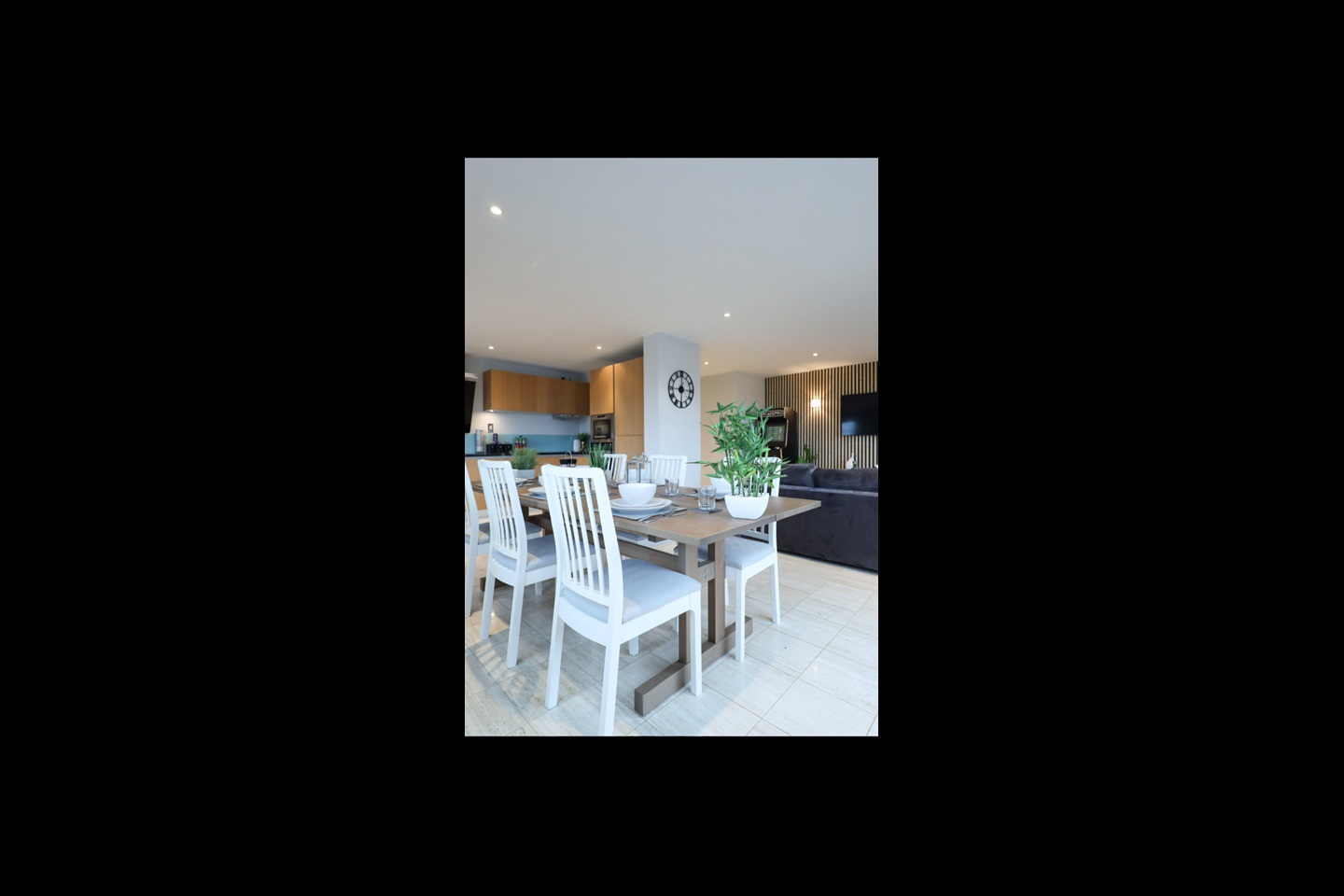 2 Bed Penthouse, Hills Road, CB2 photo 3