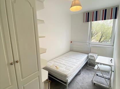 Room in a Shared Flat, Fulham Road, SW10