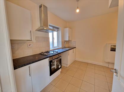 3 Bed Semi-Detached House, Fordmill Road, SE6