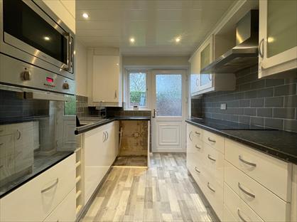 1 Bed Flat, Meadow Close, TS14