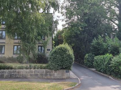2 Bed Flat, Dahlia Gardens, BA2