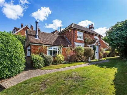 3 Bed Detached House, Lords Hill Common, GU5