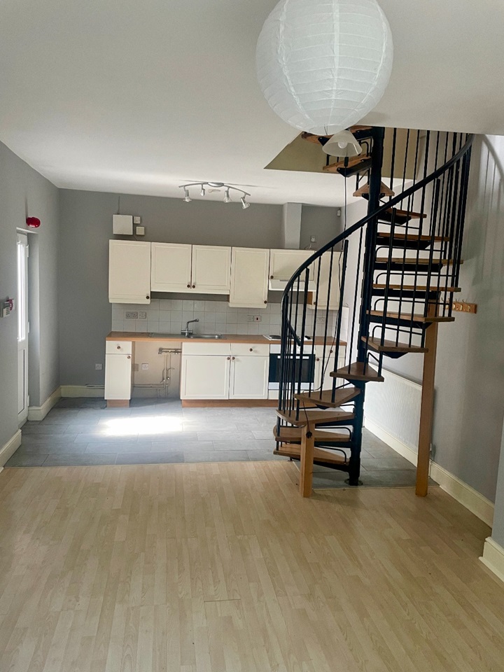 2 Bed Maisonette, Gloucester Rd North, BS7