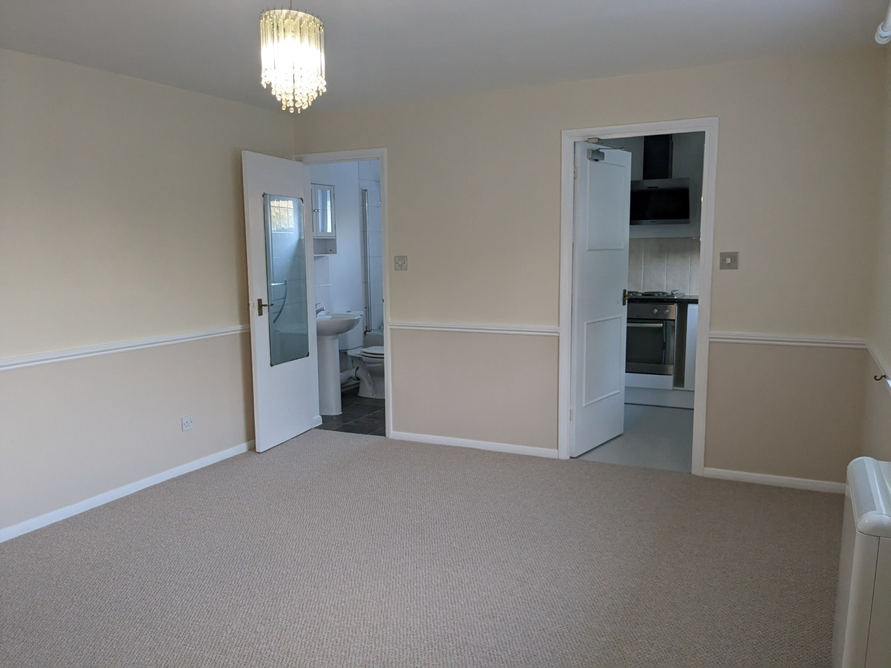 Romford Studio Flat, Blacksmiths Close, RM6 To Rent Now for £990.00 p/m