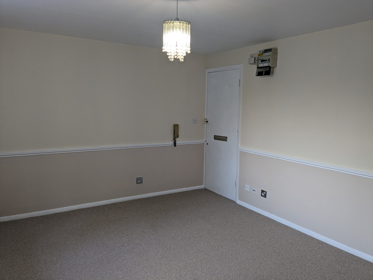 Romford Studio Flat, Blacksmiths Close, RM6 To Rent Now for £990.00 p/m