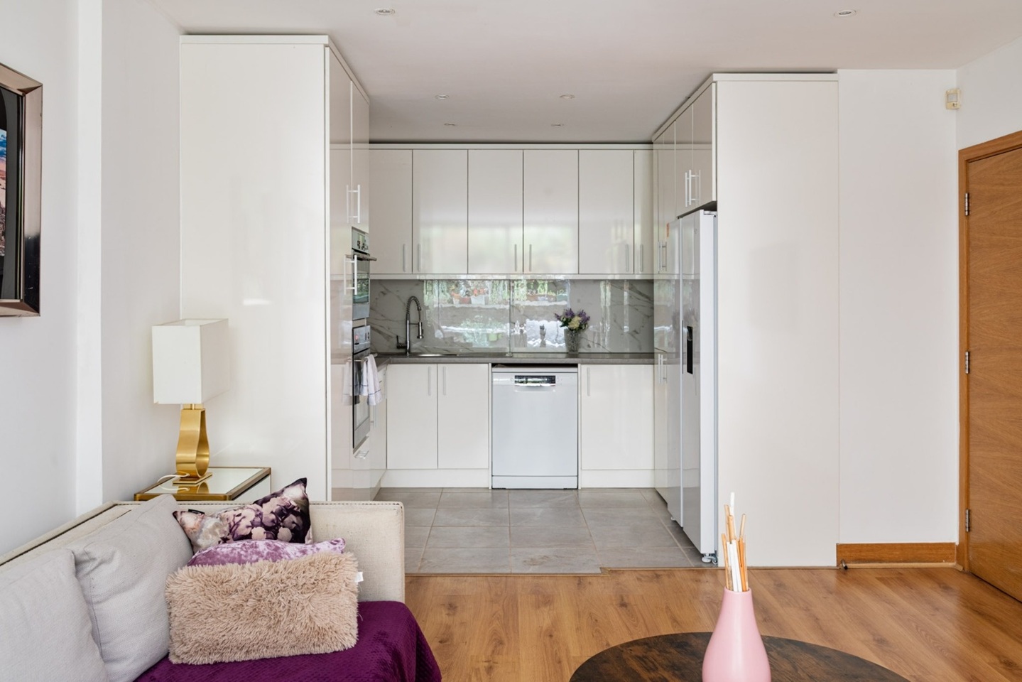 4 Bed Flat, Page St, SW1P photo 5