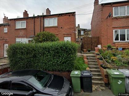 1 Bed Terraced House, Holland Street, WF17