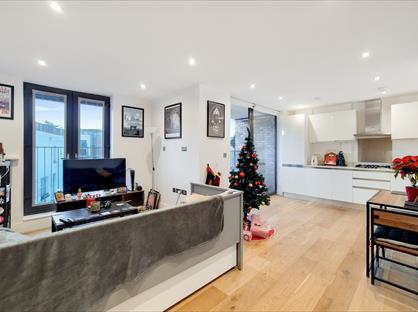 1 Bed Flat, Triptych House, SE8