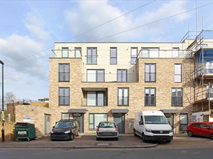 1 Bed Flat, Triptych House, SE8