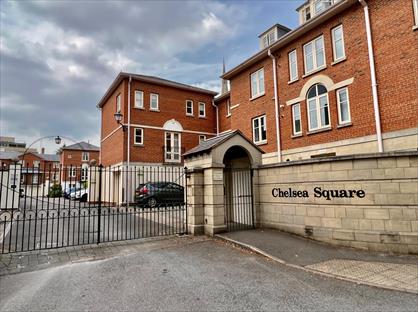 3 Bed Flat, Chelsea Square, GL50