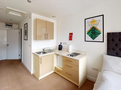Studio Flat, Pall Mall, L3