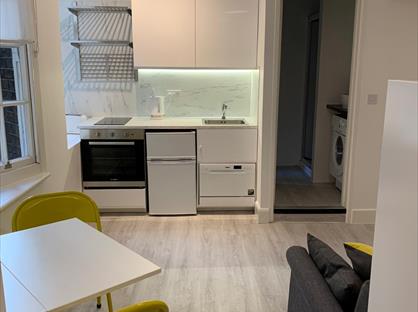 Studio Flat, Jenner House, WC1N