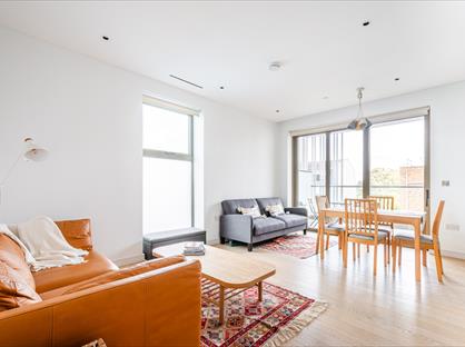 2 Bed Flat, Otto Building, E5