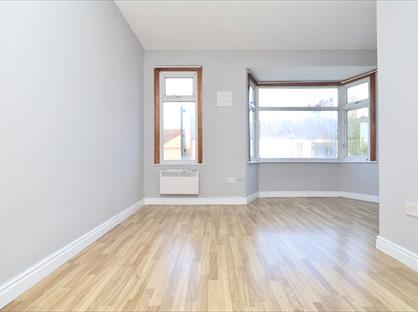 Studio Flat, College Close, N18